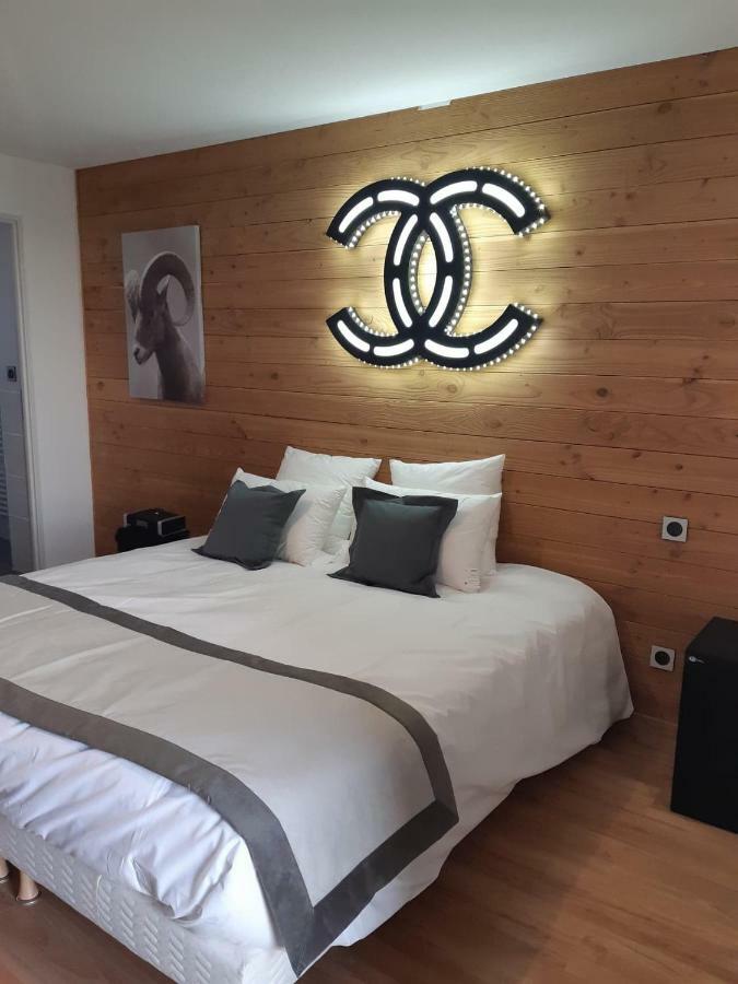 Le Grizzly Luxe Location Apartment